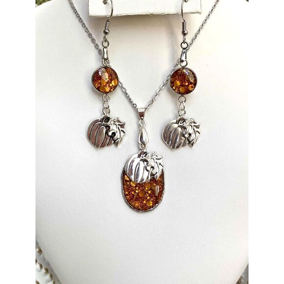 Handmade Resin Sparkly Pumpkin Jewelry Set – Fall Necklace + Earrings - Picture 3 of 5